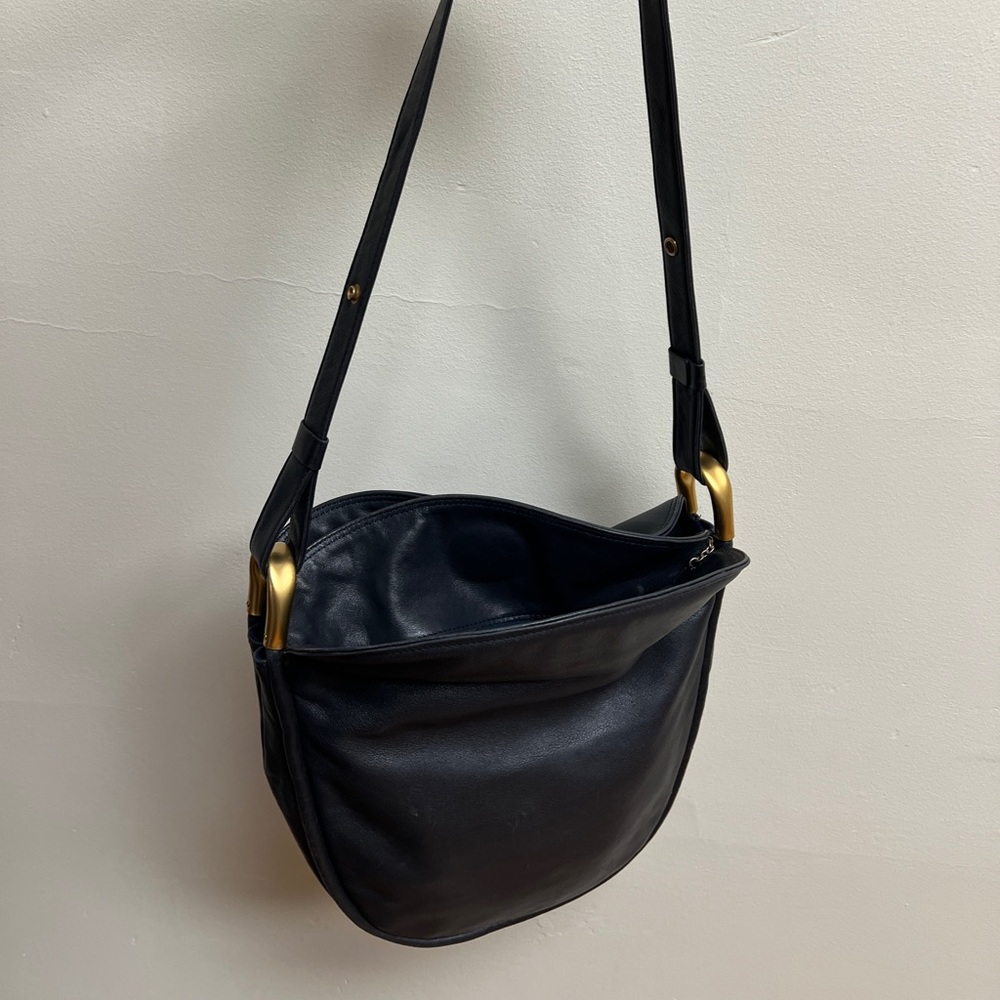 Vintage Brio! Leather Shoulder Bag navy with shoulder strap